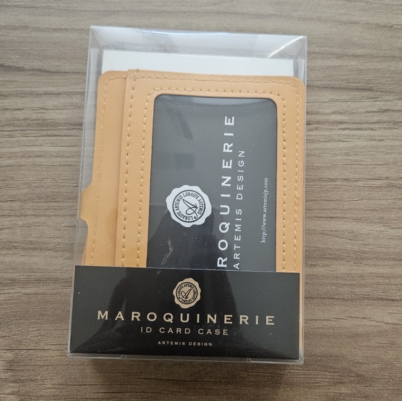 🔥4/$20 Maroquinerie Yellow Faux Leather ID Card Case with Neck Strap - Picture 1 of 3